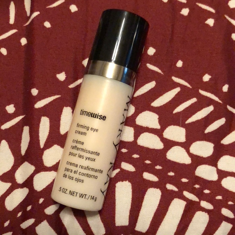 MK firming eye cream